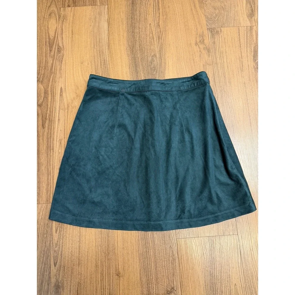 Forever 21 Green Mini Skirt Button Festival Boho Hippie Faux‎ Suede Leather